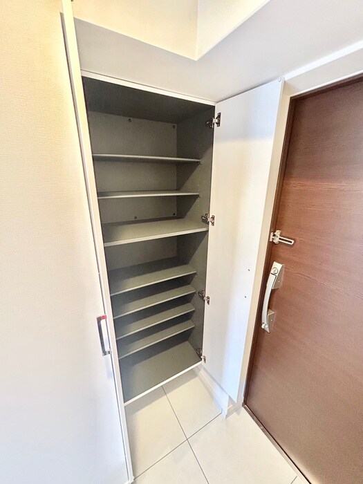 物件内観写真16　(靴箱)