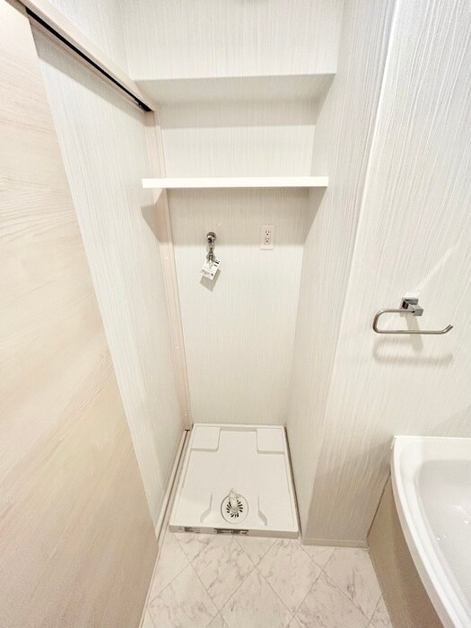 物件内観写真17　(洗濯機置場)