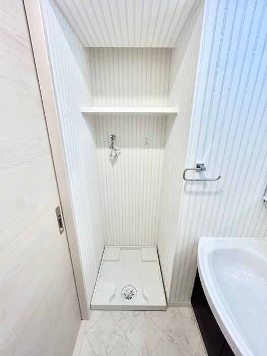 物件内観写真17　(洗濯機置場)