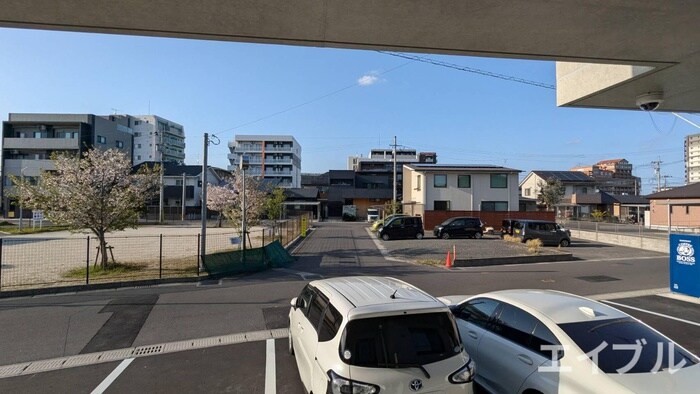 物件内観写真14　(室内からの展望)