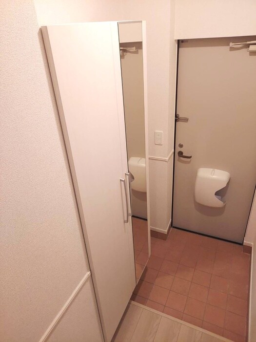 物件内観写真8　(靴箱)