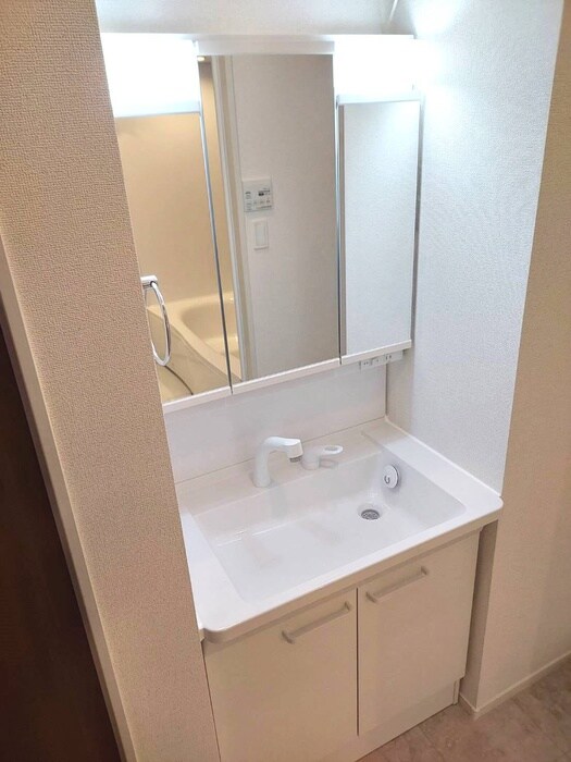 物件内観写真16　(洗面)