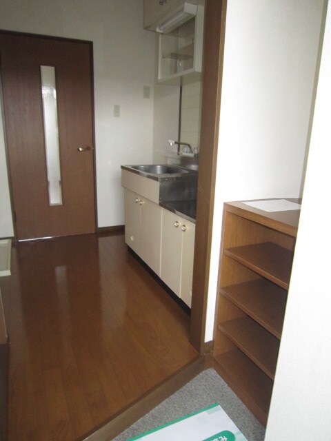 物件内観写真8　(玄関)