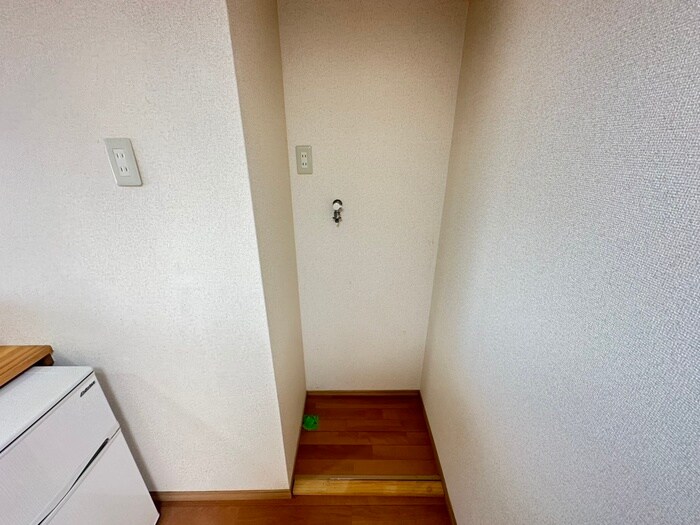 物件内観写真15　(洗濯機置場)