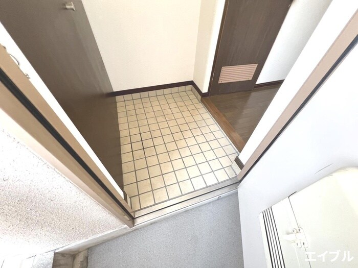 物件内観写真14　(玄関)