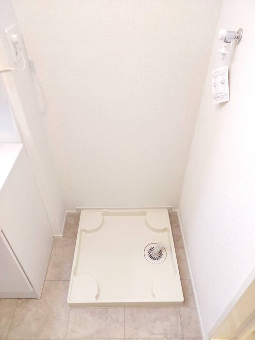 物件内観写真17　(洗濯機置場)