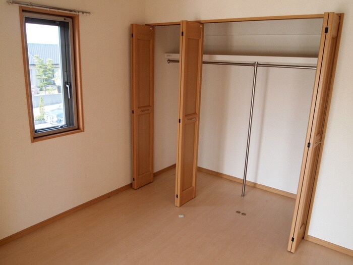 物件内観写真6　(収納)