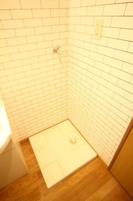 物件内観写真15　(洗濯機置場)