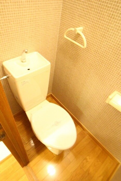 物件内観写真16　(トイレ)