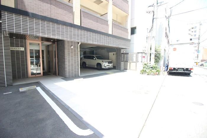 物件外観写真4　(駐車場)