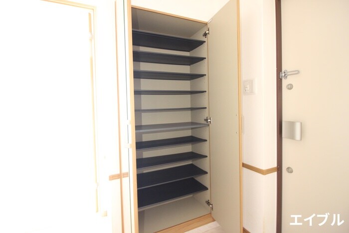 物件内観写真16　(靴箱)