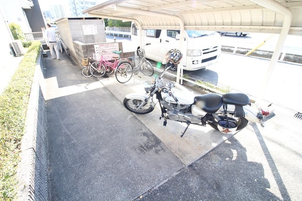 駐輪場