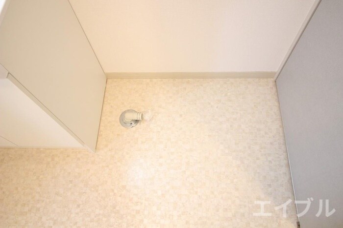 物件内観写真12　(洗濯機置場)