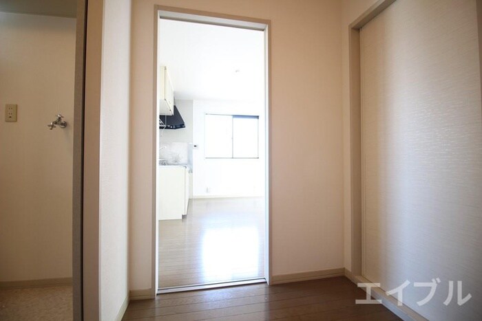 物件内観写真17　(廊下)