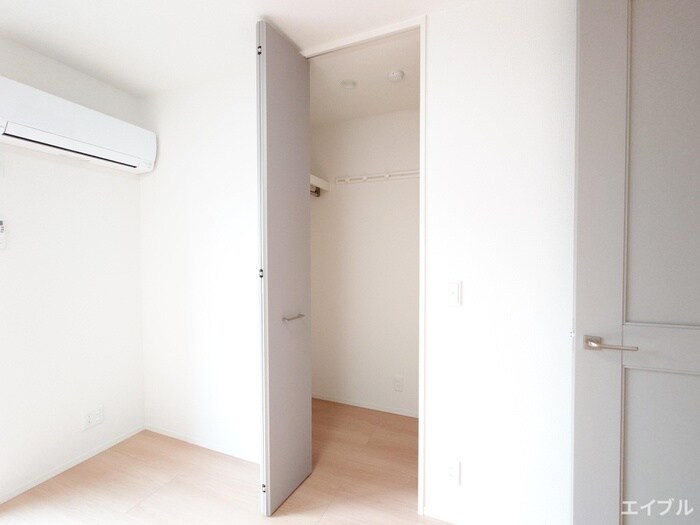 物件内観写真13　(収納)