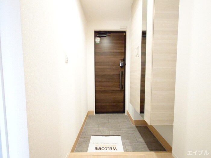 物件内観写真14　(玄関)