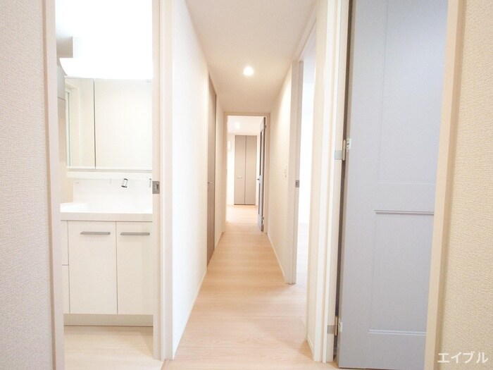 物件内観写真16　(廊下)