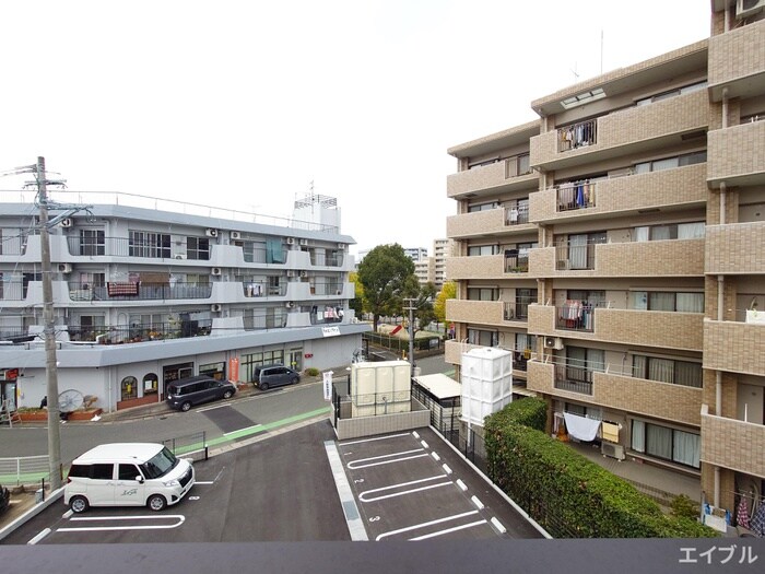 物件内観写真22　(室内からの展望)