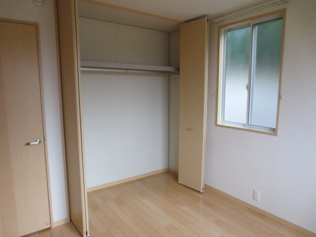 物件内観写真10　(収納)