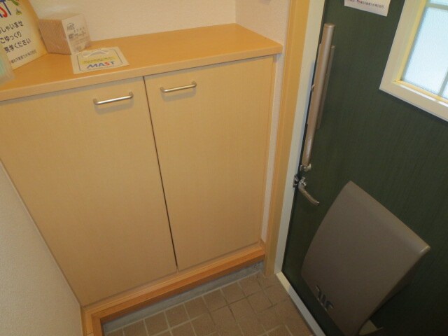 物件内観写真13　(靴箱)