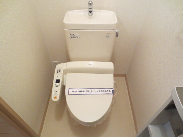 物件内観写真15　(トイレ)