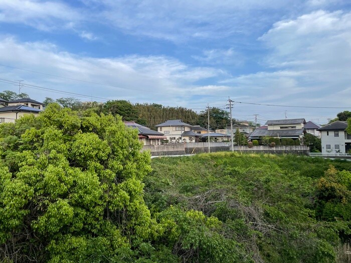 物件内観写真13　(室内からの展望)