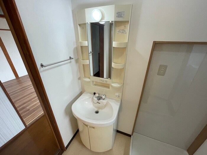 物件内観写真10　(洗面)