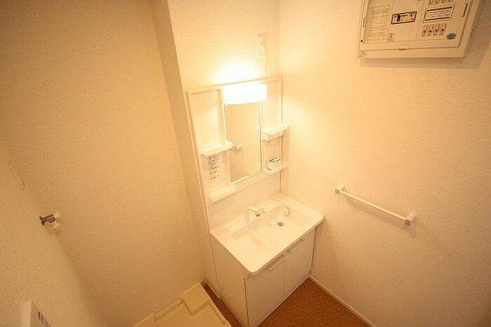 物件内観写真6　(洗面)