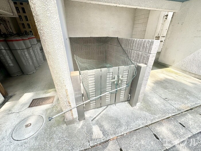 物件外観写真6　(建物設備)
