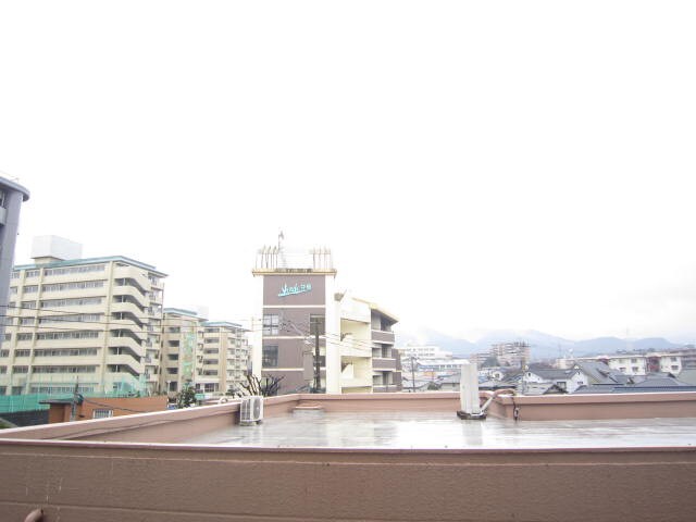 物件内観写真11　(室内からの展望)