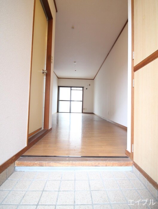 物件内観写真15　(玄関)