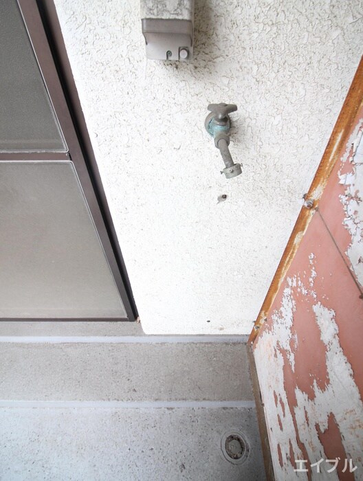 物件内観写真18　(洗濯機置場)