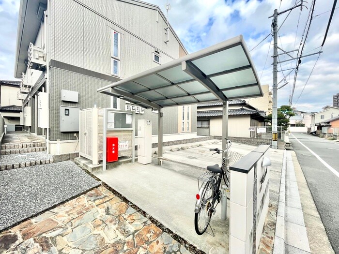 物件外観写真3　(駐輪場)