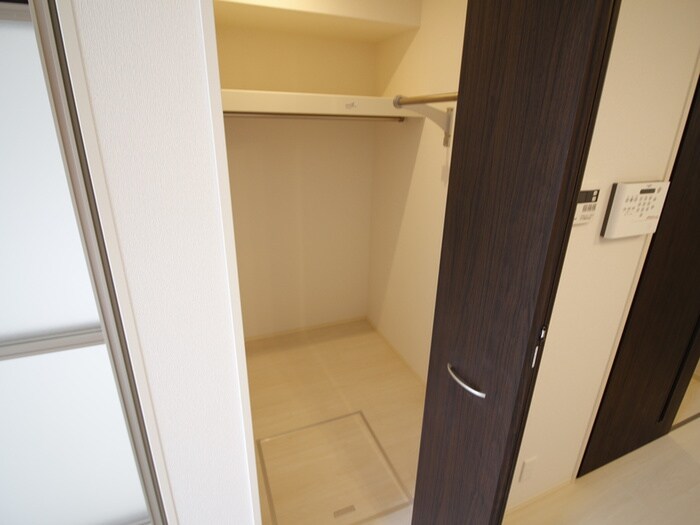 物件内観写真15　(収納)