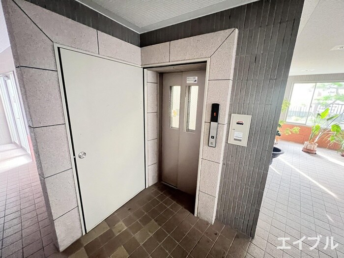 物件外観写真4　(建物設備)