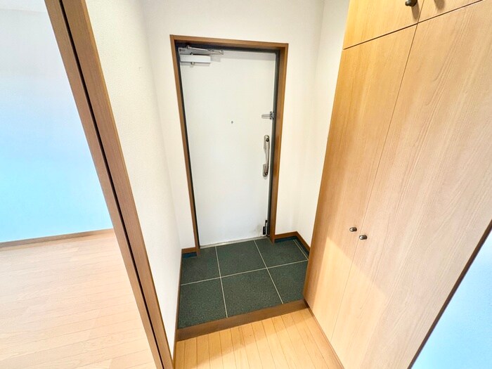 物件内観写真14　(玄関)