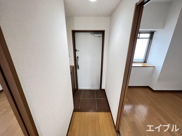 物件内観写真14　(玄関)