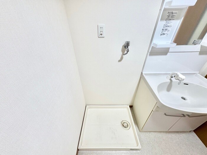 物件内観写真18　(洗濯機置場)