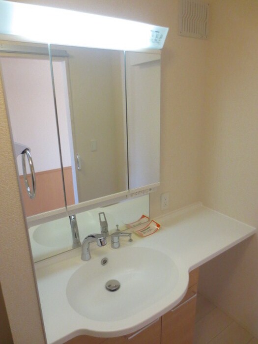 物件内観写真9　(洗面)