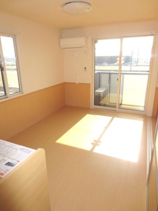 物件内観写真22　(居室)