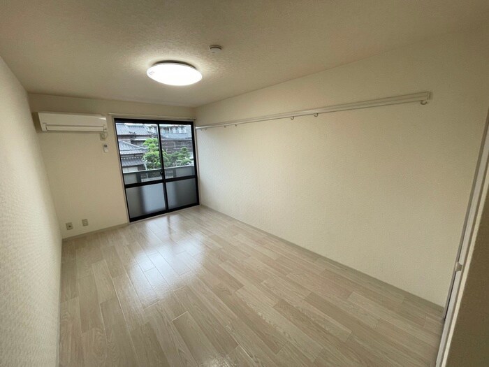 物件内観写真5　(居室)