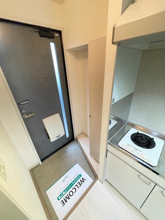 物件内観写真8　(玄関)