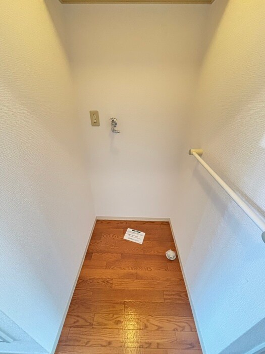 物件内観写真14　(洗濯機置場)