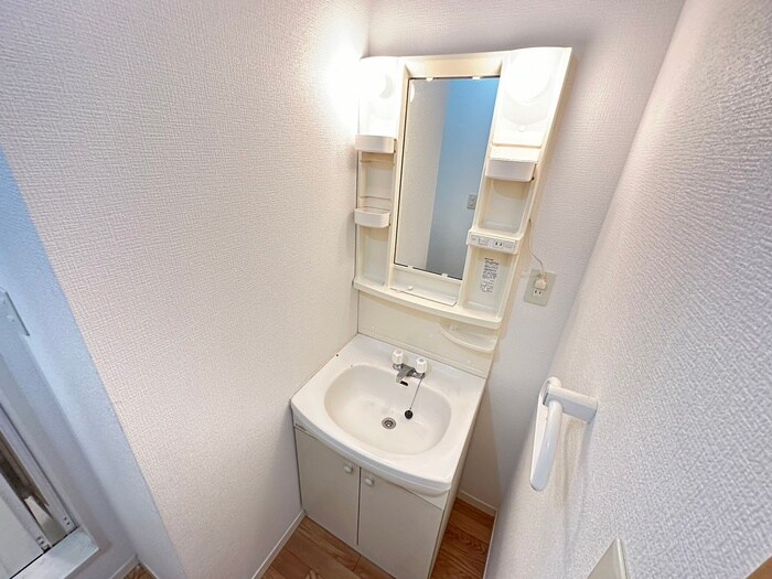 物件内観写真9　(洗面)