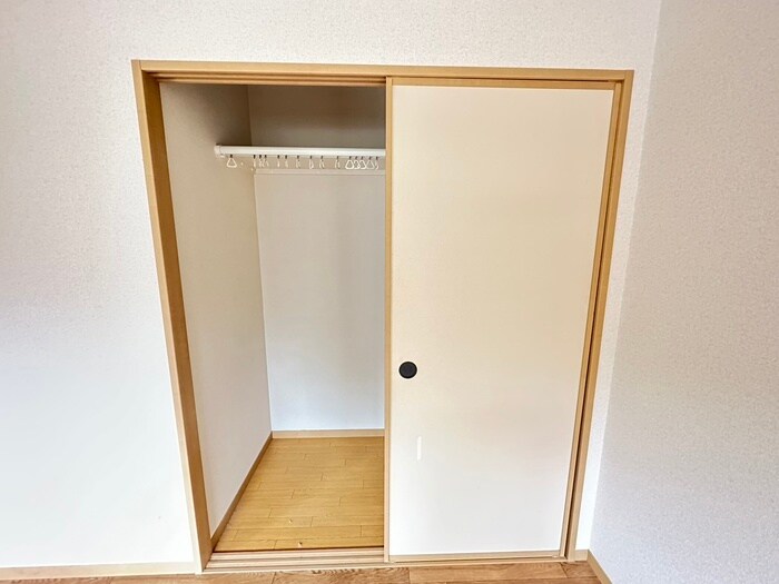 物件内観写真12　(収納)
