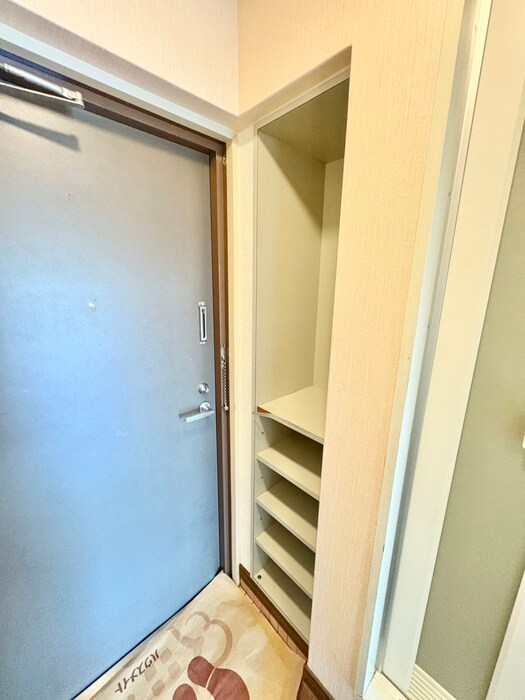 物件内観写真13　(靴箱)