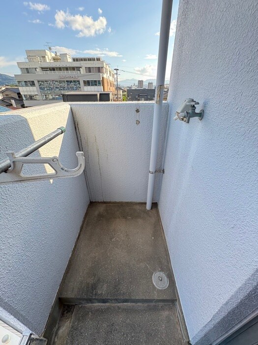 物件内観写真15　(洗濯機置場)