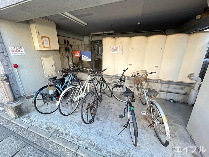 物件外観写真5　(駐輪場)