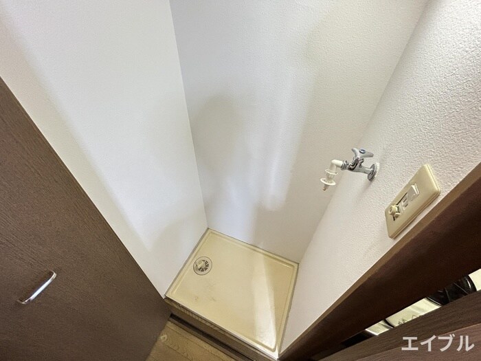 物件内観写真15　(洗濯機置場)