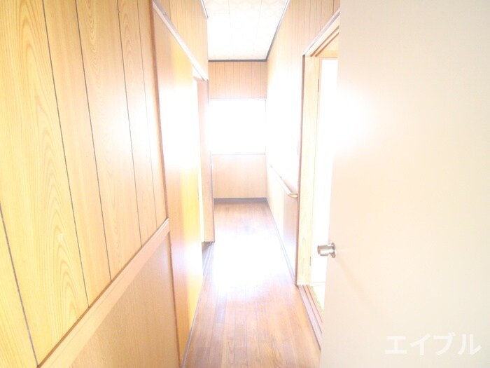 物件内観写真17　(廊下)